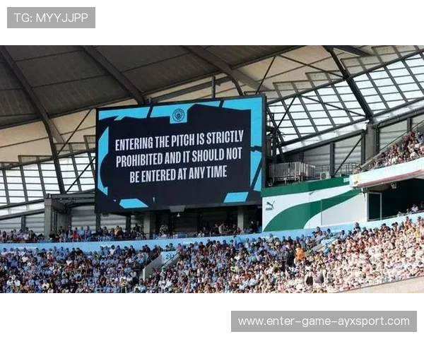 罗马终场哨响泪洒草坪！